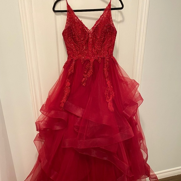 Red evening gown - Picture 1 of 1